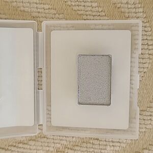 Mary Kay Stirling Mineral eye color.